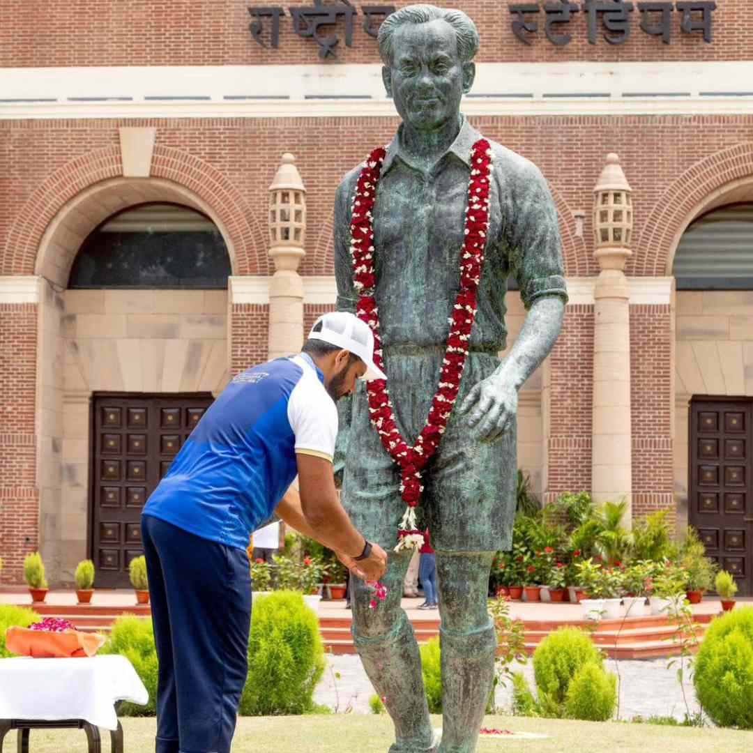 paris-olympics-2024-harmanpreet-singh-pays-tribute-to-major-dhyan